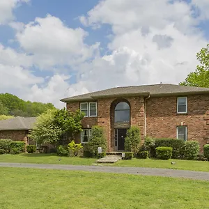 Villa 4 Bedroom Country Getaway
